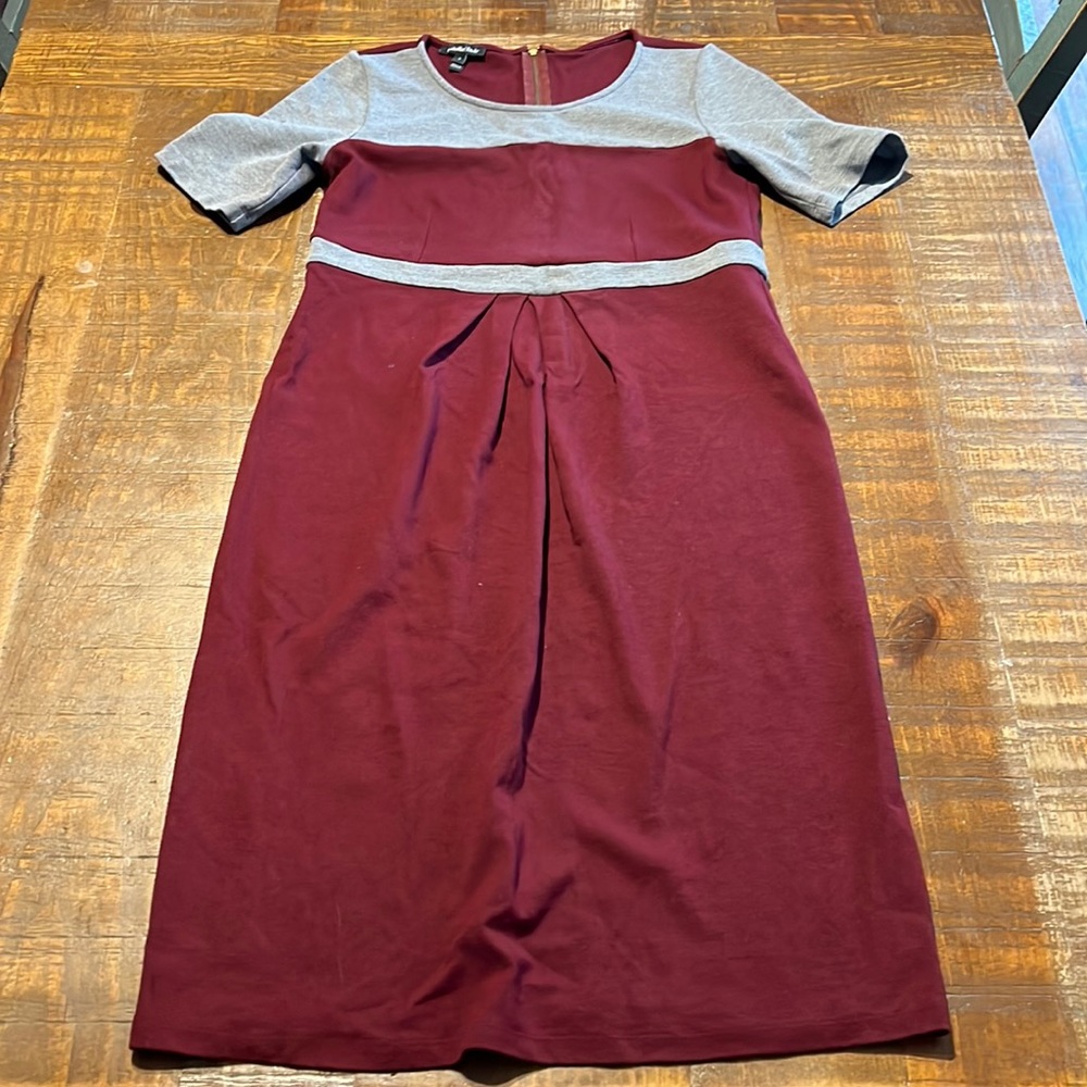 Beautiful Isabella Oliver Crimson and Grey Maternity Dress Size 4